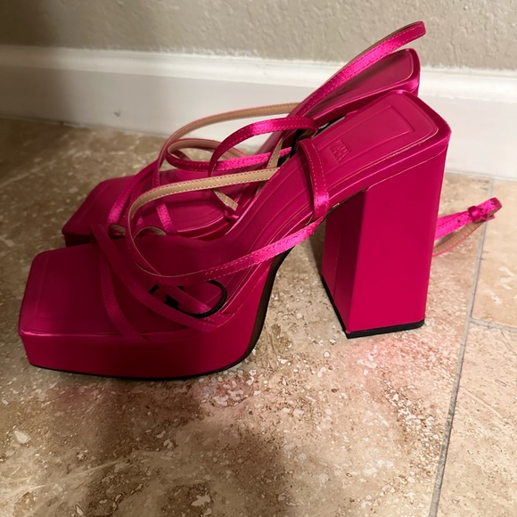 ZARA NWT fuchsia strappy platform heels square toe satin - Picture 6 of 6